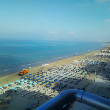 Sea View *